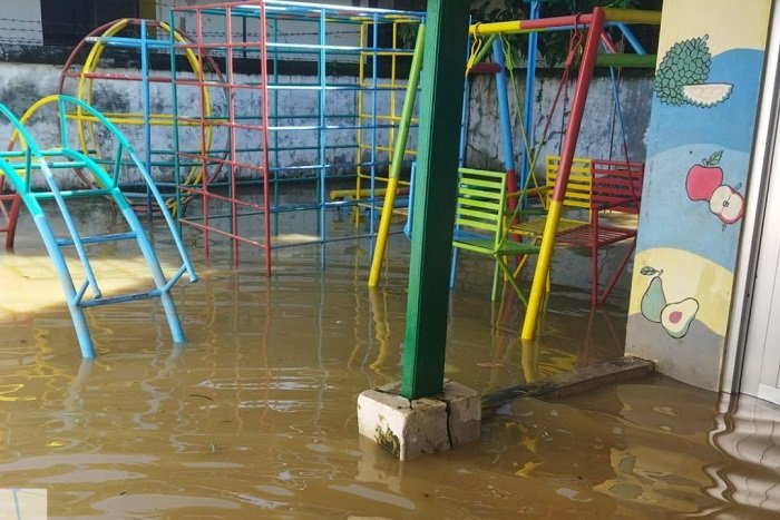 Tim BPBD bersama tim gabungan melakukan upaya penanganan darurat usai banjir melanda Kabupaten Majalengka, Provinsi Jawa Barat. (Dok. BPBD Kabupaten Majalengka)